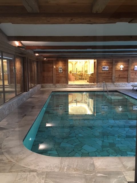 La piscina del Tyrol Hotel