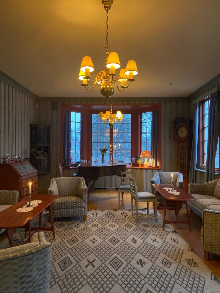 Il soggiorno in un hotel di design norvegese dei primi Novecento